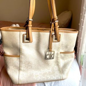 Calvin Klein Purse 👜 (used)
